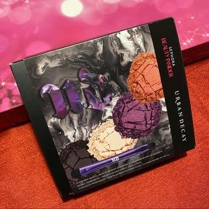Urban Decay 4 Colors Eyeshadow Palette and Brush